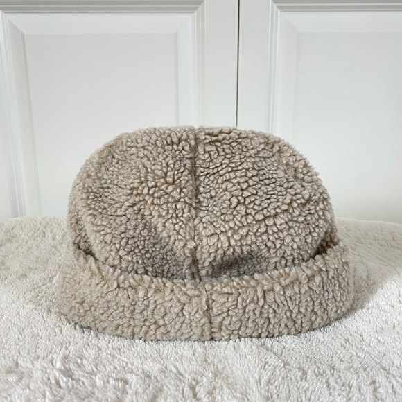 NWT adidas Women’s Originals Nova Beanie - Picture 10 of 12